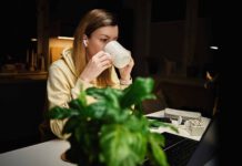 Meditación y Productividad: Cómo Mantenerse Centrado y Eficaz